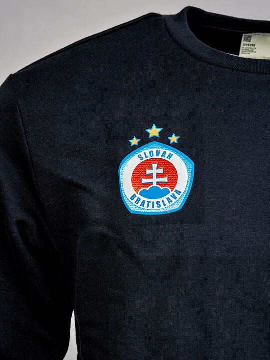Čierny crewneck adidas s logom