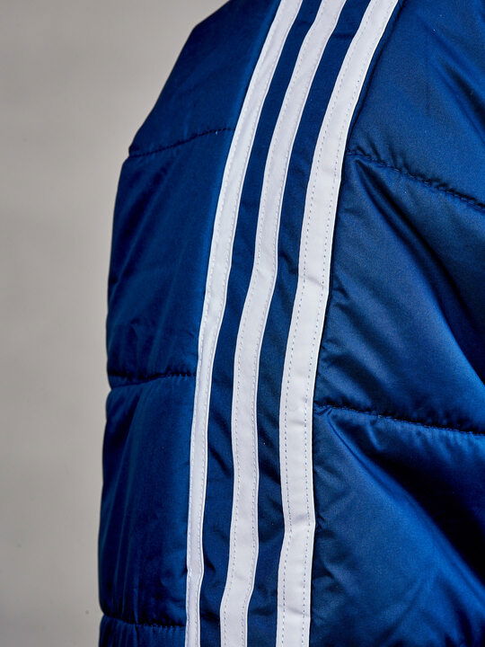 Modrá zimná bunda adidas s farebným logom